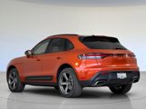 Certified 2024 Porsche Macan image 3