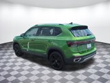 New 2025 Volkswagen Taos SE image 3