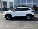 Used 2021 Kia Seltos EX image 4