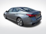 Used 2020 Nissan Altima 2.5 SV image 3