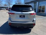 Used 2016 Toyota Highlander XLE image 6