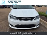 Used 2020 Chrysler Pacifica Touring-L w/ Advanced Safetytec Group image 2