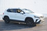 Used 2023 Volkswagen Taos SE w/ Panoramic Sunroof Package image 3
