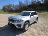 New 2025 Jeep Grand Cherokee Laredo X w/ Luxury Tech Group I image 3