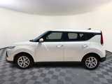 Used 2022 Kia Soul LX w/ Technology Package image 2