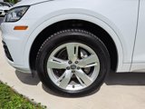 Used 2019 Audi Q5 2.0T Premium Plus w/ Premium Plus Package image 3