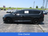 Used 2020 Chrysler Pacifica Touring-L image 2