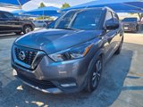 Used 2018 Nissan Kicks SR image 2