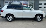Used 2013 Toyota Highlander SE image 2