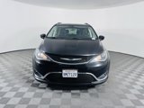 Used 2020 Chrysler Pacifica Touring-L image 3