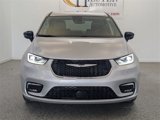 Certified 2024 Chrysler Pacifica Touring-L image 3