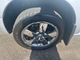 Used 2006 Mitsubishi Outlander SE image 2