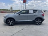 Used 2024 Volvo XC40 B5 Core image 2