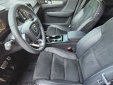 Used 2022 Volvo XC40 T5 R-Design w/ Advanced Package image 3