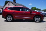 Used 2019 Buick Enclave Essence image 2