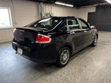 Used 2010 Ford Focus SE image 4