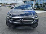 Used 2024 Volkswagen Jetta SE image 2