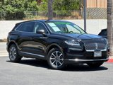 Used 2022 Lincoln Nautilus FWD w/ Premium Package image 2