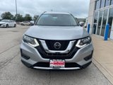 Used 2020 Nissan Rogue SV image 3