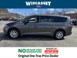 Used 2023 Chrysler Voyager LX image 2