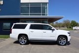 Used 2019 Chevrolet Suburban LT image 2