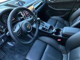 Used 2024 Porsche Macan image 4