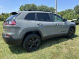 Used 2022 Jeep Cherokee Latitude Lux image 3