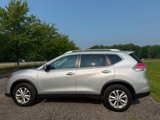 Used 2014 Nissan Rogue SV image 2