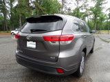 Used 2019 Toyota Highlander XLE image 3