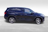 Used 2017 Honda Pilot Touring image 2