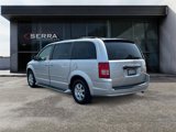 Used 2010 Chrysler Town & Country Touring Plus image 3