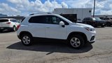 Used 2022 Chevrolet Trax LT w/ Driver Confidence Package image 2