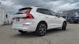 Used 2022 Volvo XC60 B5 Momentum w/ Climate Package image 3