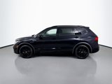 Used 2022 Volkswagen Tiguan SE R-Line image 2