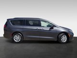 Used 2022 Chrysler Pacifica Touring-L image 4