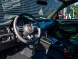 Certified 2025 Porsche Macan image 4