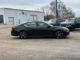 Used 2023 Nissan Altima 2.5 SR image 2
