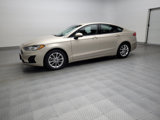 Used 2019 Ford Fusion SE image 2