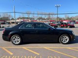 Used 2015 Chrysler 300 Limited image 5