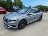 Used 2019 Volkswagen Jetta SEL Premium image 2