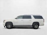 Used 2019 Chevrolet Suburban LT image 2
