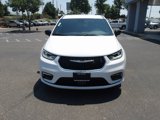 New 2025 Chrysler Pacifica Select image 3