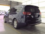 Used 2018 Chrysler Pacifica Limited w/ Advanced Safetytec Group image 2