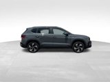 Used 2023 Volkswagen Taos SE image 2