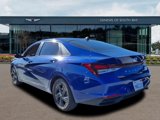 Used 2022 Hyundai Elantra SEL image 2