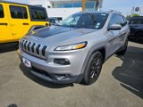 Used 2017 Jeep Cherokee Latitude image 3