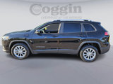 Used 2021 Jeep Cherokee Latitude w/ Mopar Interior Package image 3
