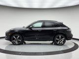 Certified 2025 Porsche Macan image 2