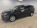 Used 2023 Chrysler Voyager LX image 6