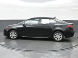 Used 2022 Toyota Corolla LE image 2